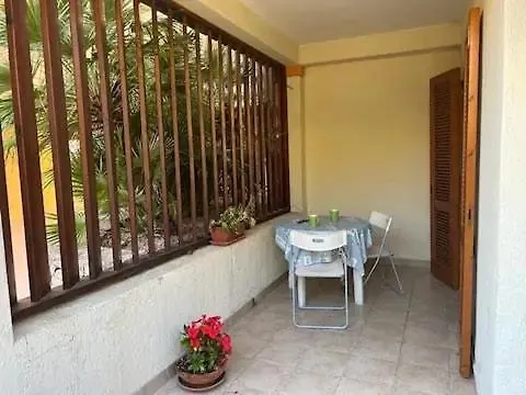 Isolarossa-Apartments Casa Elicriso Isola Rossa Apartman