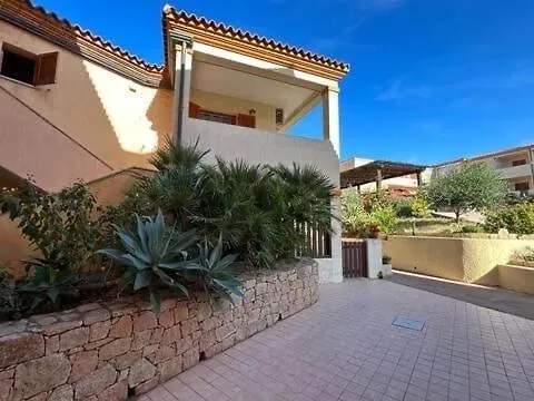Apartman Isolarossa-Apartments Casa Elicriso Isola Rossa